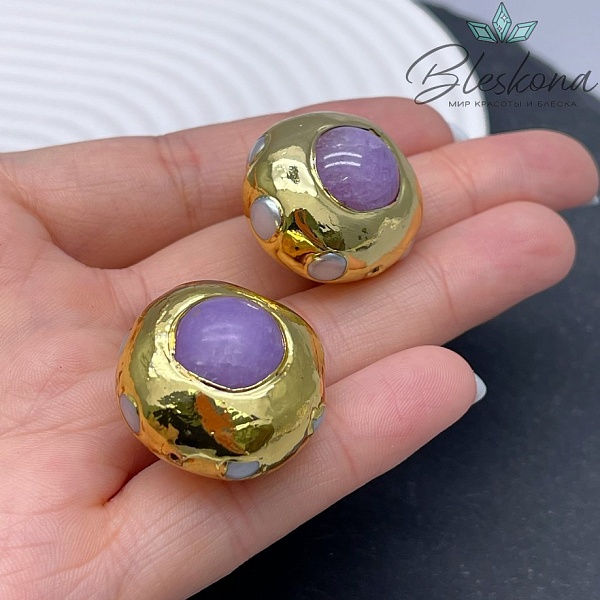 25 мм Цвет золото, Бусина Лепидолит инкрустированная жемчугом