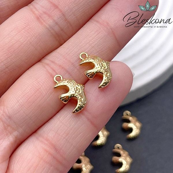 13*8,5 мм Цвет золото, Подвеска Ласточка узоры