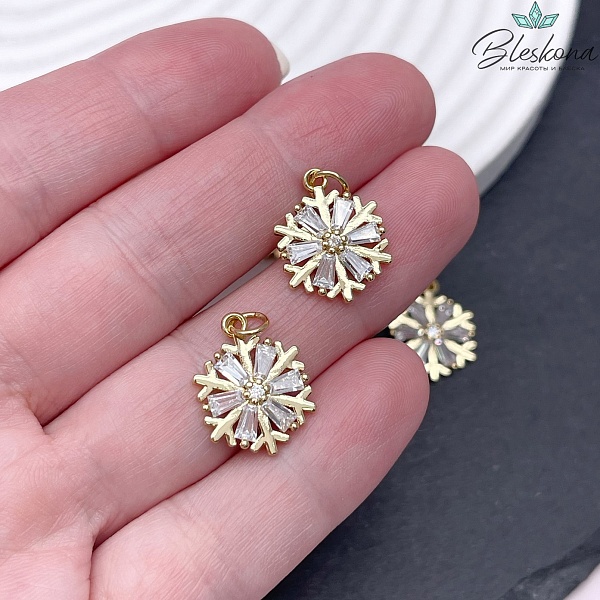 17*13 мм Цвет золото, Подвеска Снежинка с цирконами