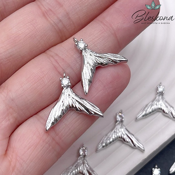 17,5*19 мм Цвет серебро, Подвеска хвост Кита с цирконом