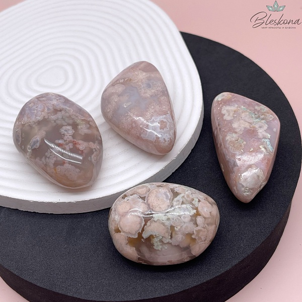 Агат Сакура галтовка 50-65 мм