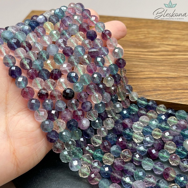 Флюорит радужный алмазная огранка 7,5 мм