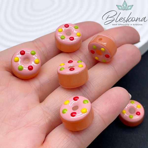 8*15 мм Бусина пончик коричневый красно- зеленые точки