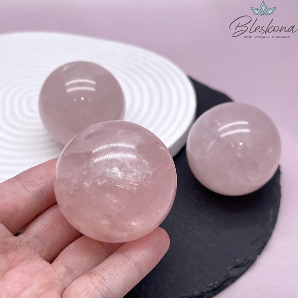 Розовый кварц шар 45 мм