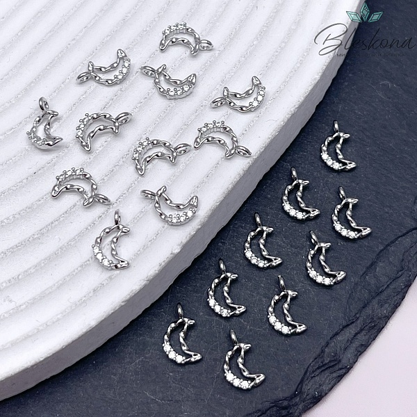 5*10,5мм, Подвеска полумесяц  цирконы ,цвет серебро 