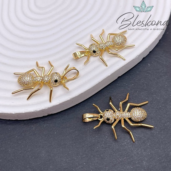 34*30 мм, Цвет золото, Подвеска Муравей с цирконами