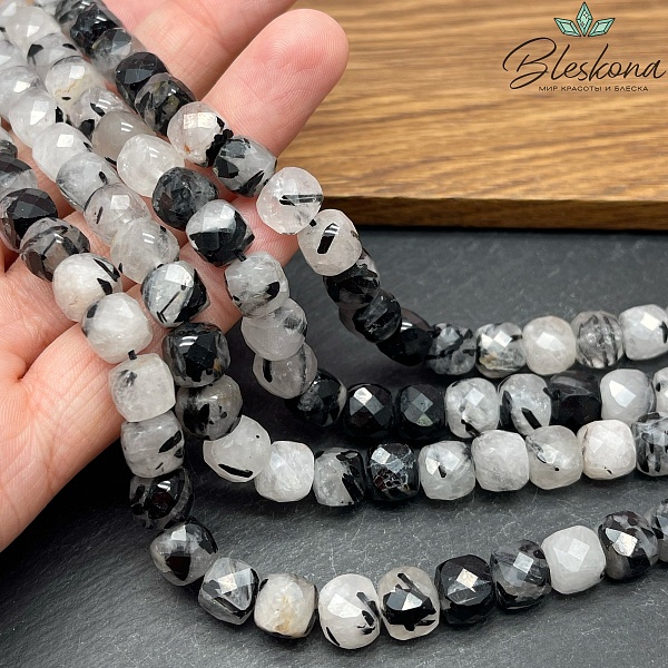 8,5*8,5 мм Кварц Рутиловый Турмалиновый куб (огранка)