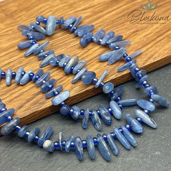 Кианит сколы шлифованные  на увеличение 12-15 мм 