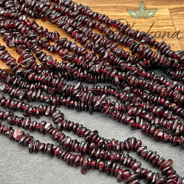 Крошка Гранат ширина бусин ~ 4-6 мм