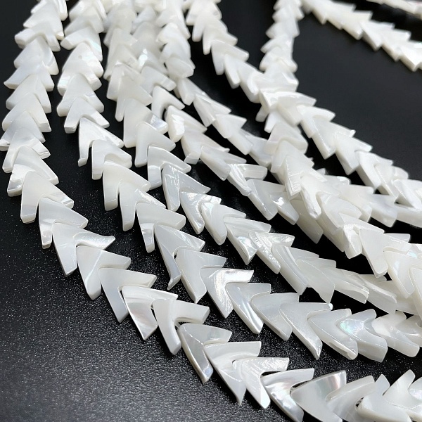 Перламутр белый Елочка 10*9 мм