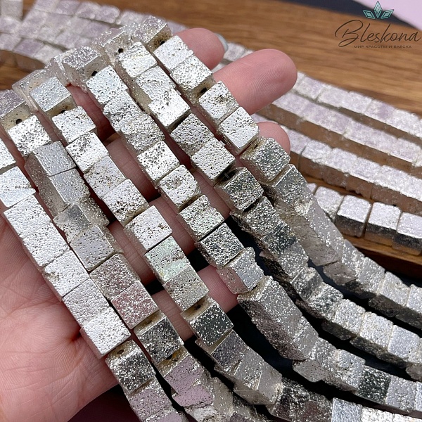 8 мм Гематин имитация, пористый, цвет светлое серебро, куб