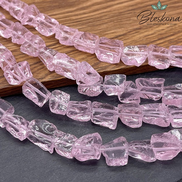  Аквакварц куски розовый (9-10)*(9-11)мм