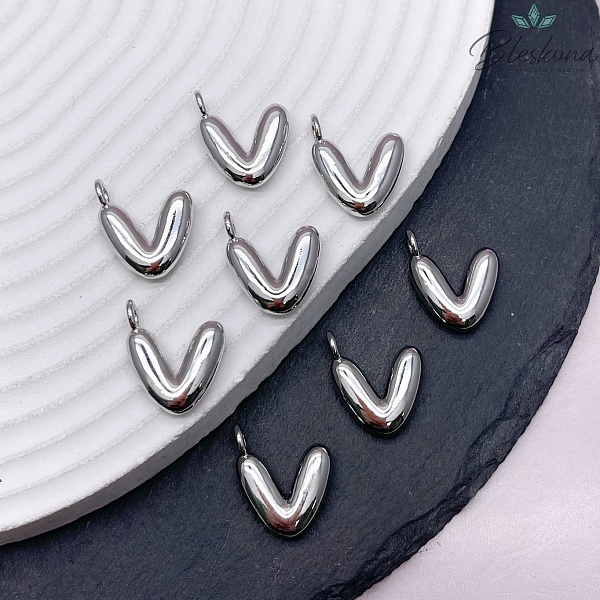 18 мм, Цвет серебро, Буква объемная V