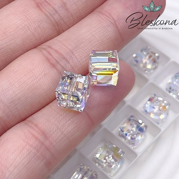 5601 Cube Bead 8 мм Crystal Aurore Boreale (ABB)