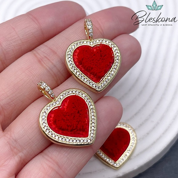 29*22 мм Цвет золото, Подвеска Сердце с цирконами и красными ворсинками