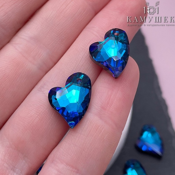 16,5*14 мм, Подвеска сердце стекло белое с переливом (Heliotrope) уп. 2 шт