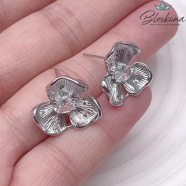16*18 мм Цвет серебро, Пусеты цветок цирконы 