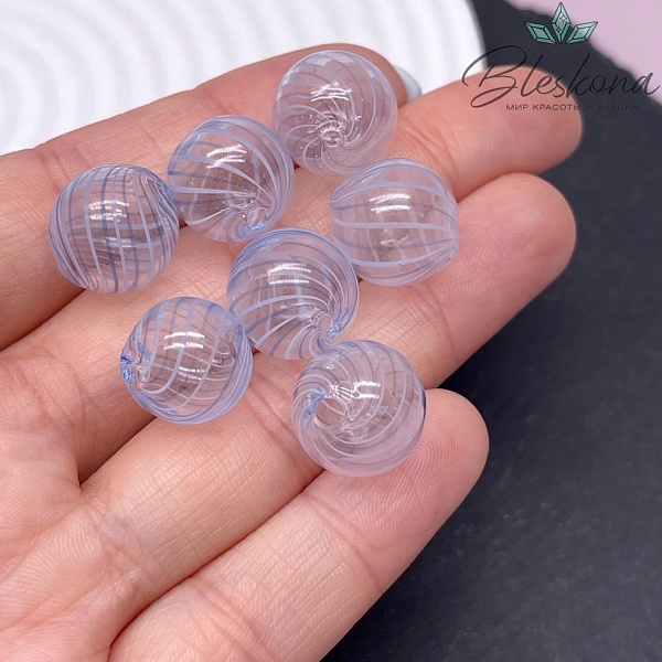 14 мм Бусина шар стекло прозрачное бело-синие полосы