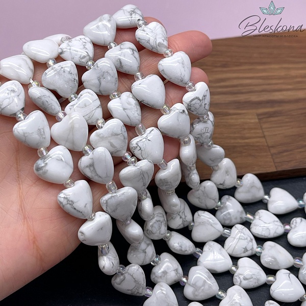 Магнезит (Говлит) сердце 14,5*14,5*6,5 мм