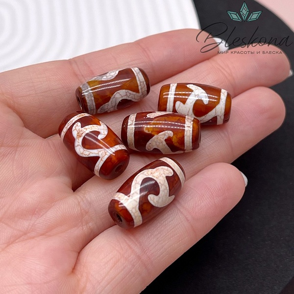 Бусина Дзи Зеленая тара бело-коричневый бочонок 20*11 мм