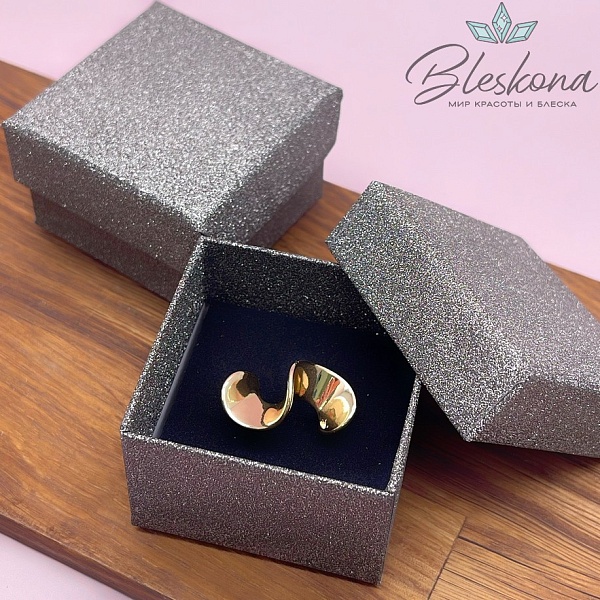 Коробка Серая блестки черная подложка 5*5*3,5 см