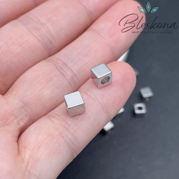 5мм Цвет серебро, Бусина куб гладкая Люкс