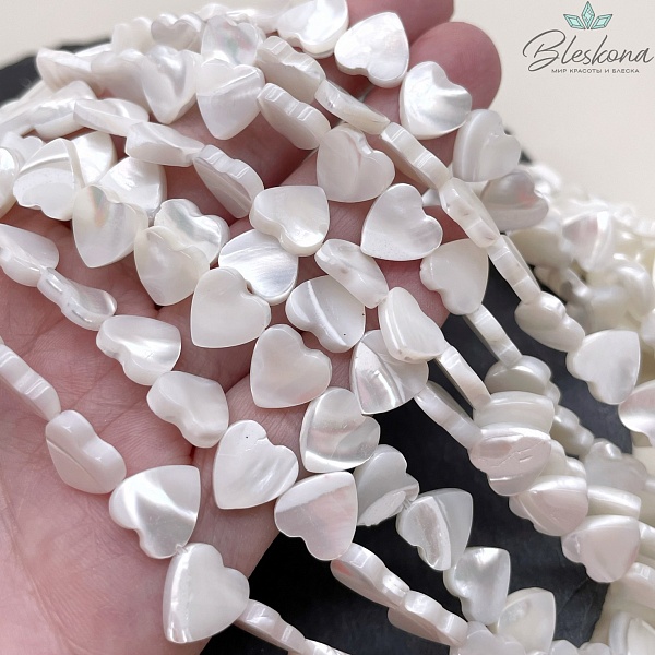 Перламутр сердце отверстие поперек белое 10 мм