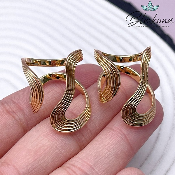 20,5 мм Цвет золото, Кольцо безразмерное полосы