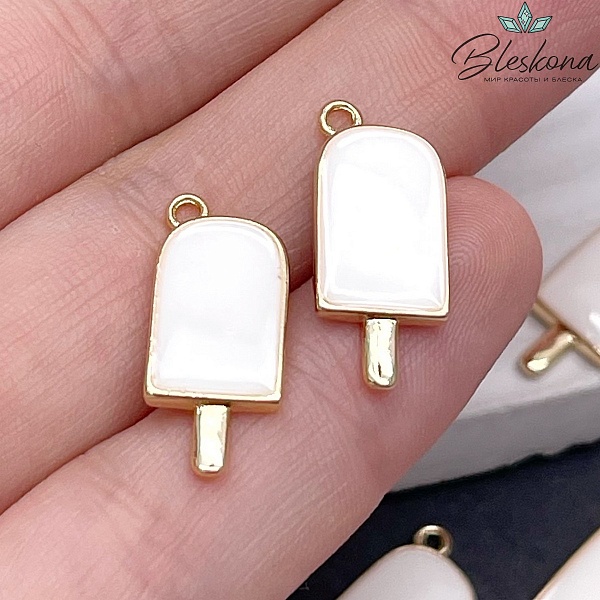 20*8,7мм Цвет золото, Подвеска Мороженое белая эмаль
