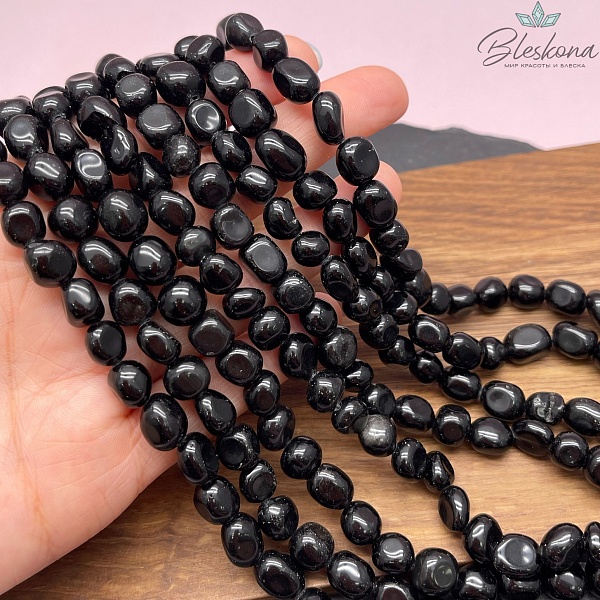 Обсидиан черный галтовка №1 (8-10)*(7-9) мм