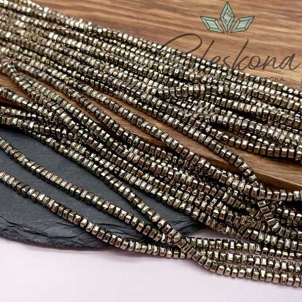 3*2 мм Гематин, цвет темное золото, квадрат огранка имитация