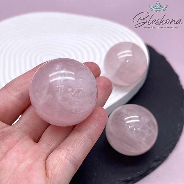 Розовый кварц шар 35 мм