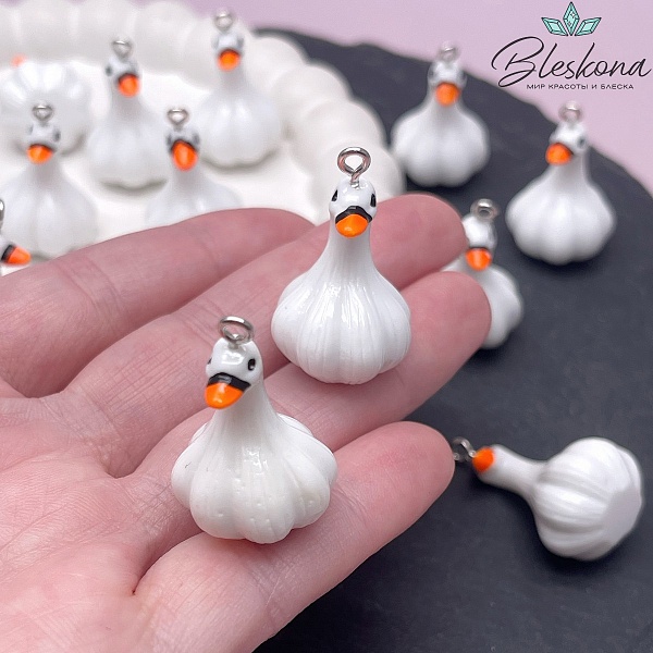 30*18 мм Цвет серебро, Подвеска Гусь-чеснок 