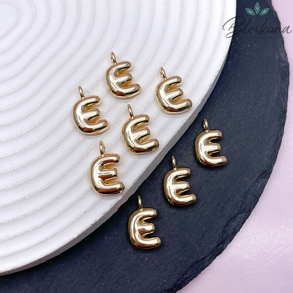 18 мм, Цвет золото, Буква объемная E