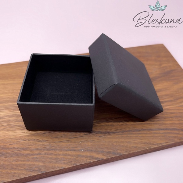 Коробка Черная черная подложка 5*5*3,5 см
