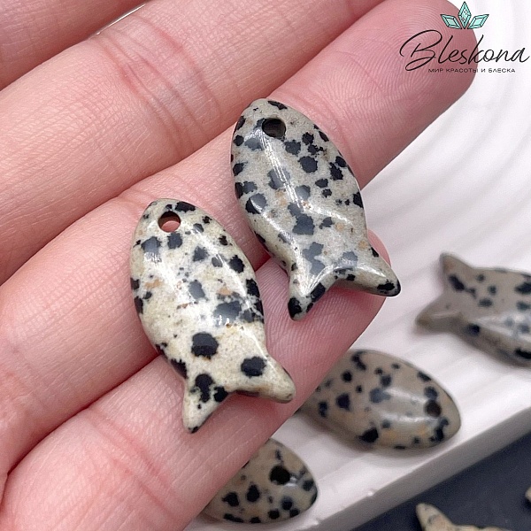 24*12,5 мм Подвеска рыбка Яшма далматиновая