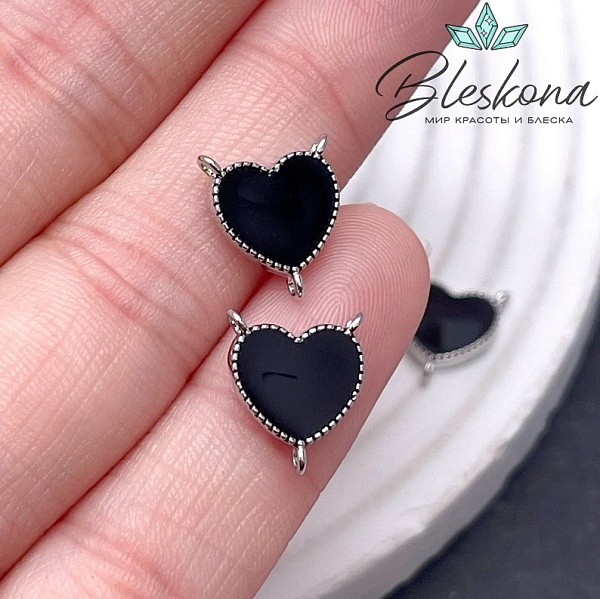 Коннектор сердце черная эмаль, цвет серебро 10,5*11,5мм 