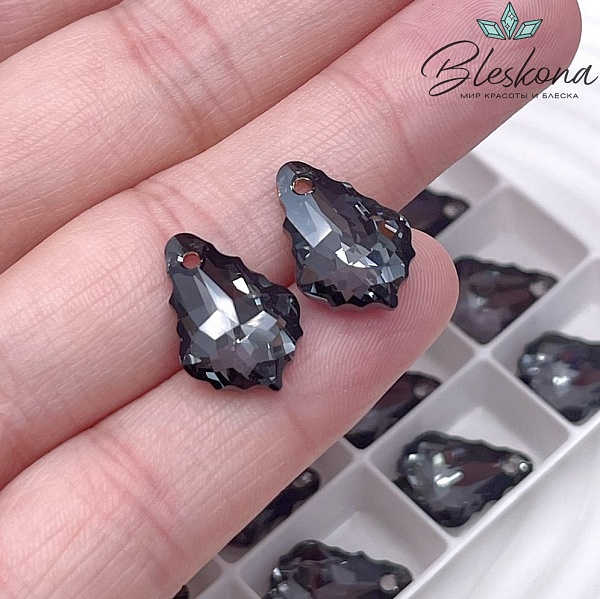 6090 Baroque Pendant 16*11 мм Crystal Silver Night (SINI)