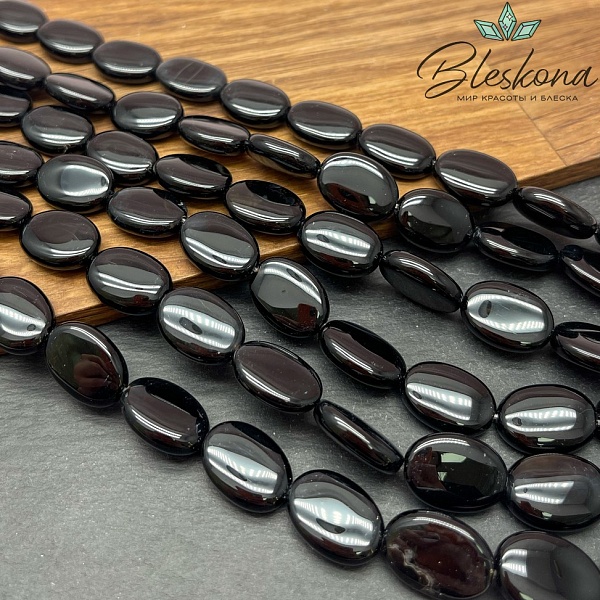 Агат черный с прожилками овал 18*13 мм
