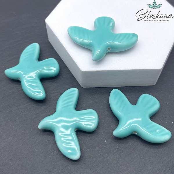 33*42 мм Керамика бусина Голубь темно-зеленый (Птица)