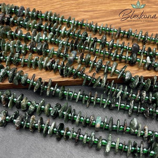 Серафинит сколы шлифованные (2-4)*(7-14) мм