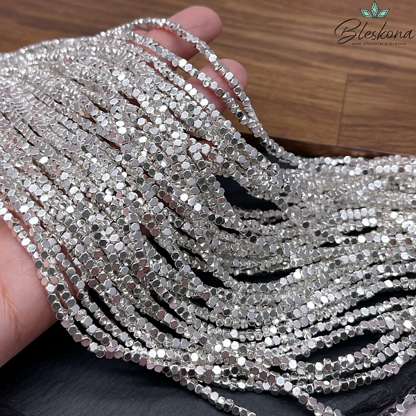 2 мм Гематин имитация, цвет светлое серебро, куб огранка