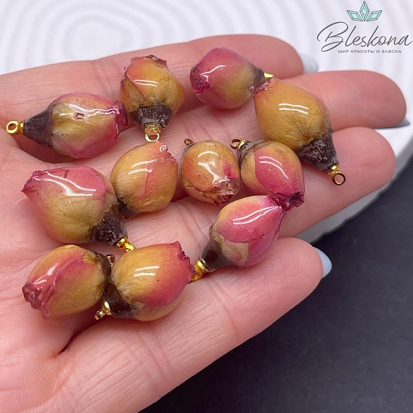 15-19 мм, Цвет золото, Подвеска роза в эпоксидной смоле № 8