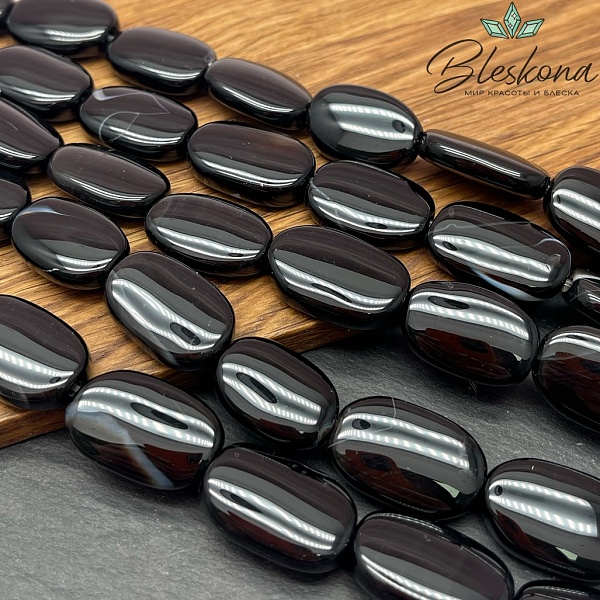 Агат черный с прожилками овал 25*16 мм