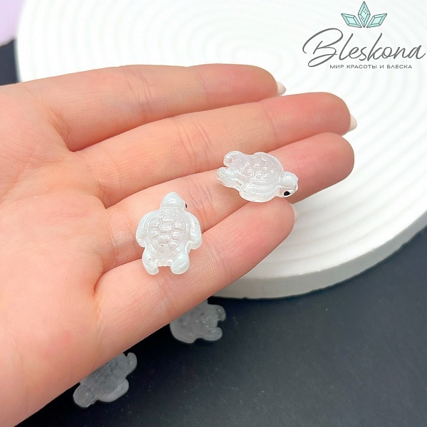 18,5*14 мм  Бусина черепаха белая