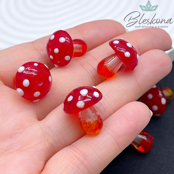 18*16 мм Бусина гриб красный