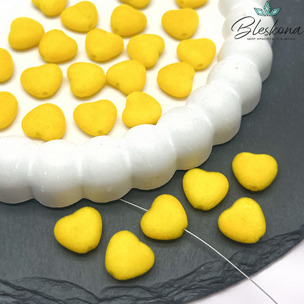 12мм Бархатная бусина Сердце, Цвет желтый