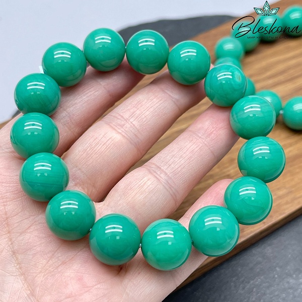 Сосновый зеленый Агат 14 мм