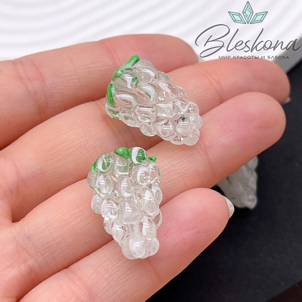 22*15 мм Бусина малина прозрачно- белая