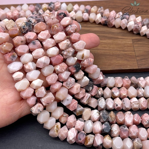 Опал розовый фриформ (9-10)*(9-11) мм